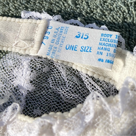 Vintage Union Made Garter Belt Lingerie Pinup OS White Floral Lace Delicate Sexy - Picture 7 of 10